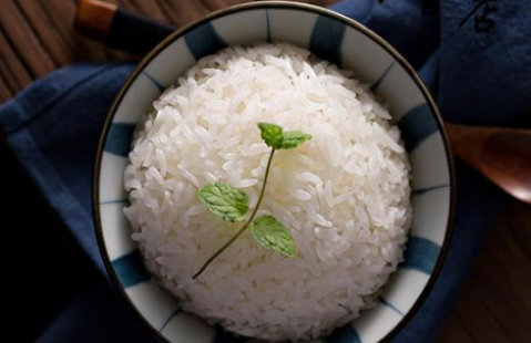 馊米饭吃了会致癌吗 馊米饭吃了几口会怎么样